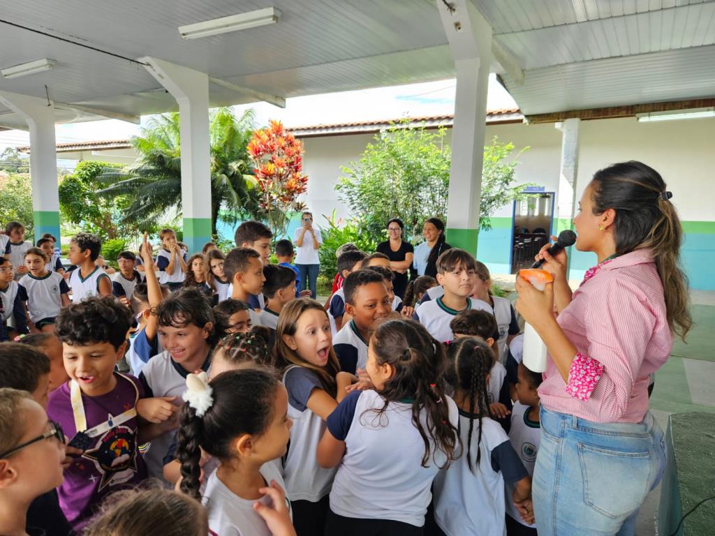 Educação ambiental mobiliza estudantes na Escola Moacyr de Almeida