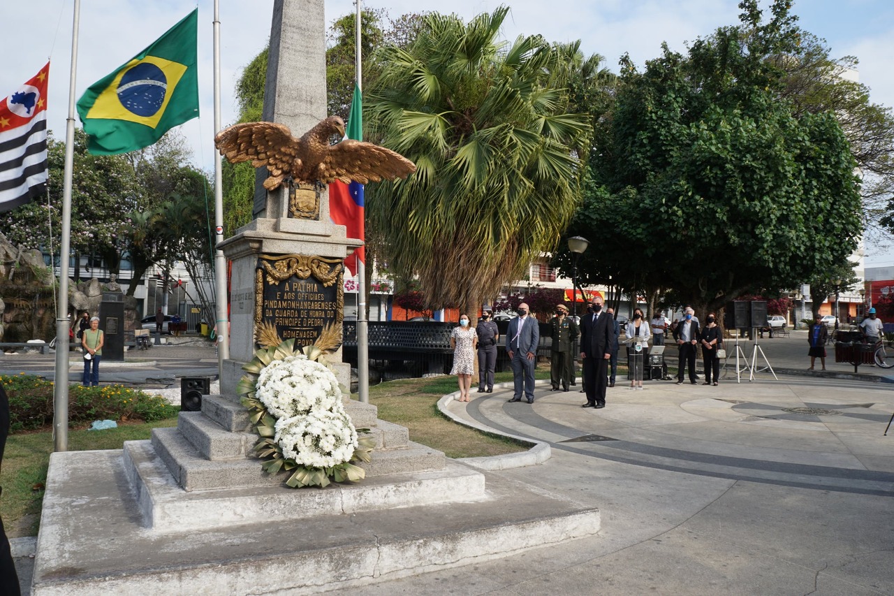 09/09 - Hasteamento das Bandeiras marca 7 de Setembro em Pindamonhangaba