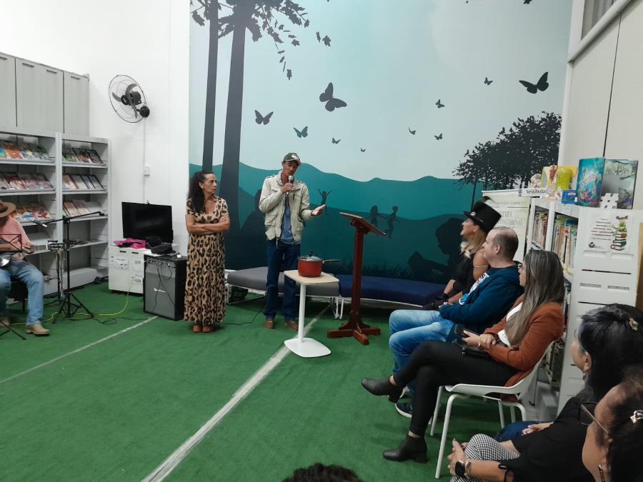 Sarau etc. e tal recebe edição especial com temática junina e Dia dos Namorados