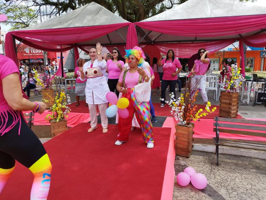 10/10 - Saúde orienta população na abertura do Outubro Rosa