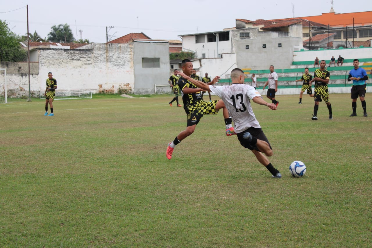 Domingo tem futebol amador nos campos de Pindamonhangaba