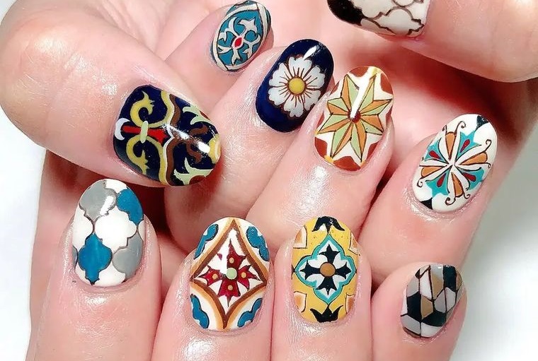 11/01 - Fundo Social oferece oficina gratuita de design de unhas e manicure para início imediato