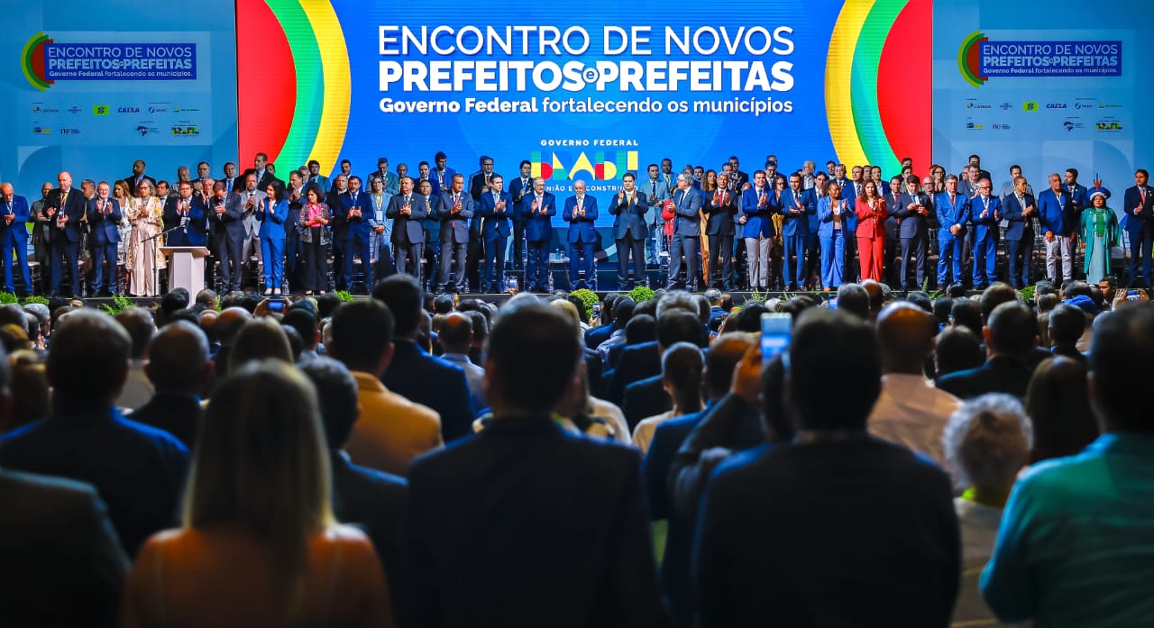 Pindamonhangaba participa do Encontro Nacional de Prefeitos em Brasília