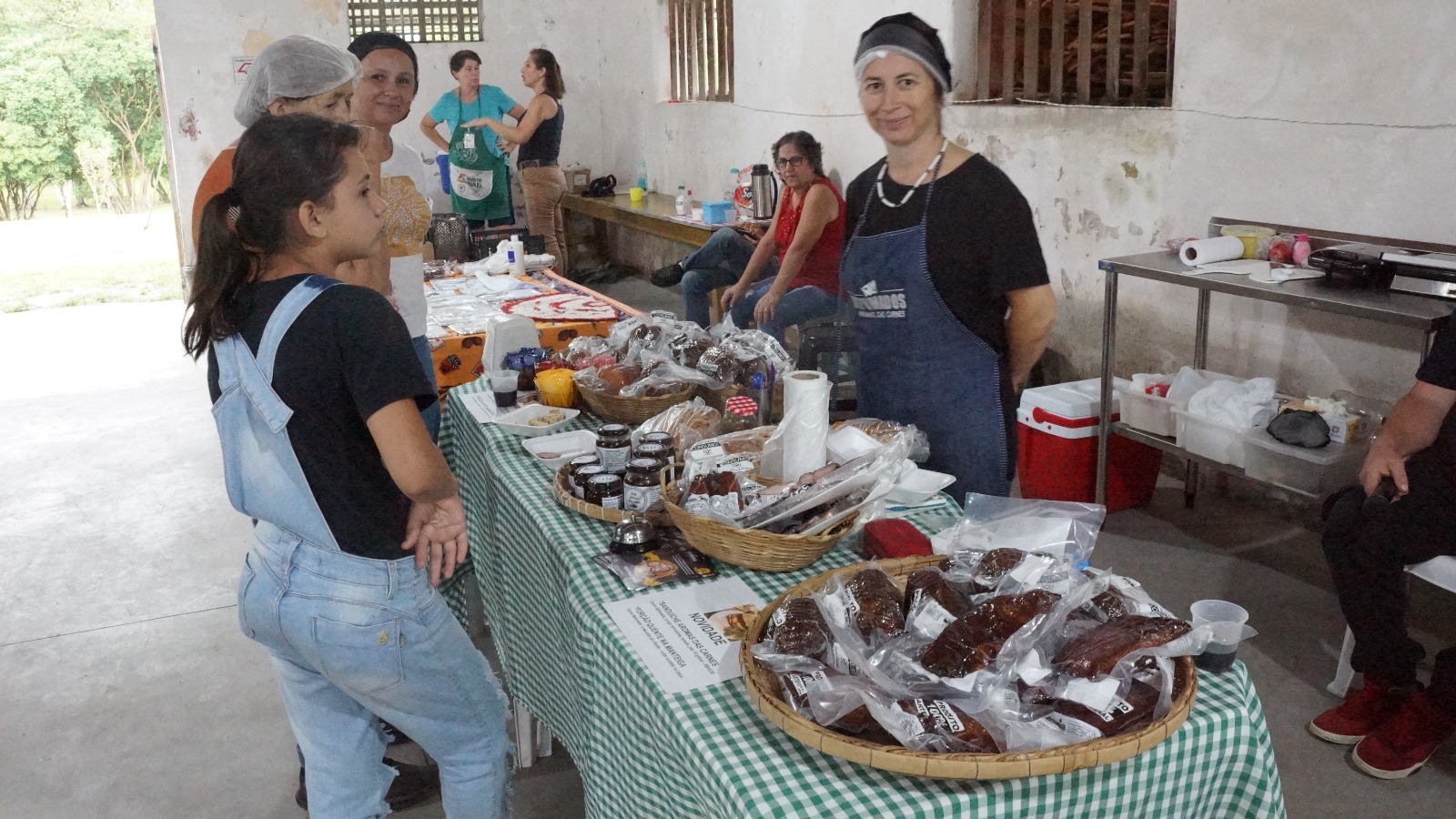 11/03 - Feira do Produtor ofereceu variedades de produtos de qualidade no Parque da Cidade