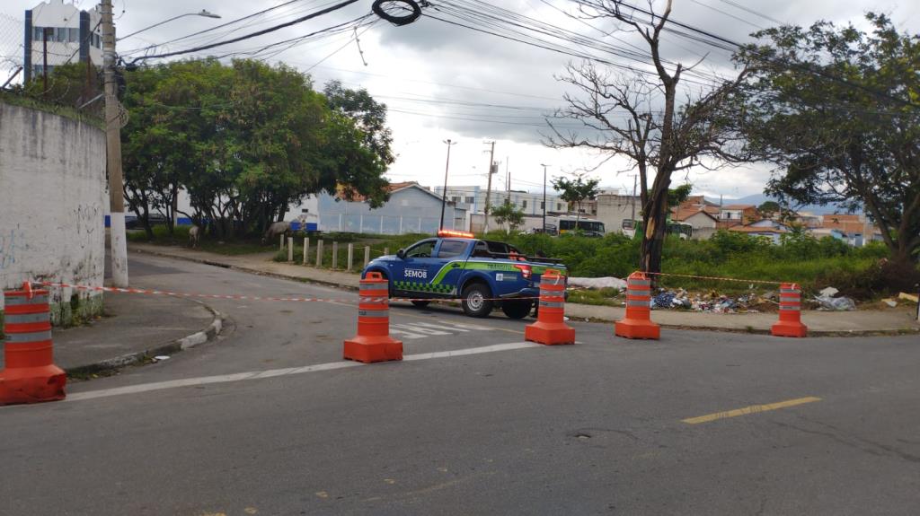 Prefeitura estuda substituir rede de águas na ‘José Inácio’, no Araretama, para evitar enchentes