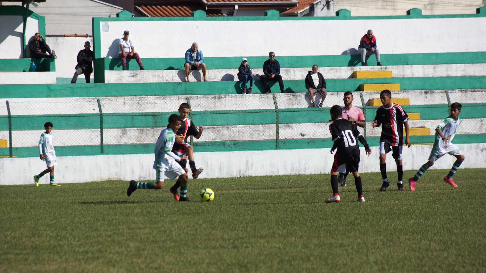 Nesta quarta-feira (12) tem Jardim Rezende B e Ferroviária A pela semifinal do Sub 13