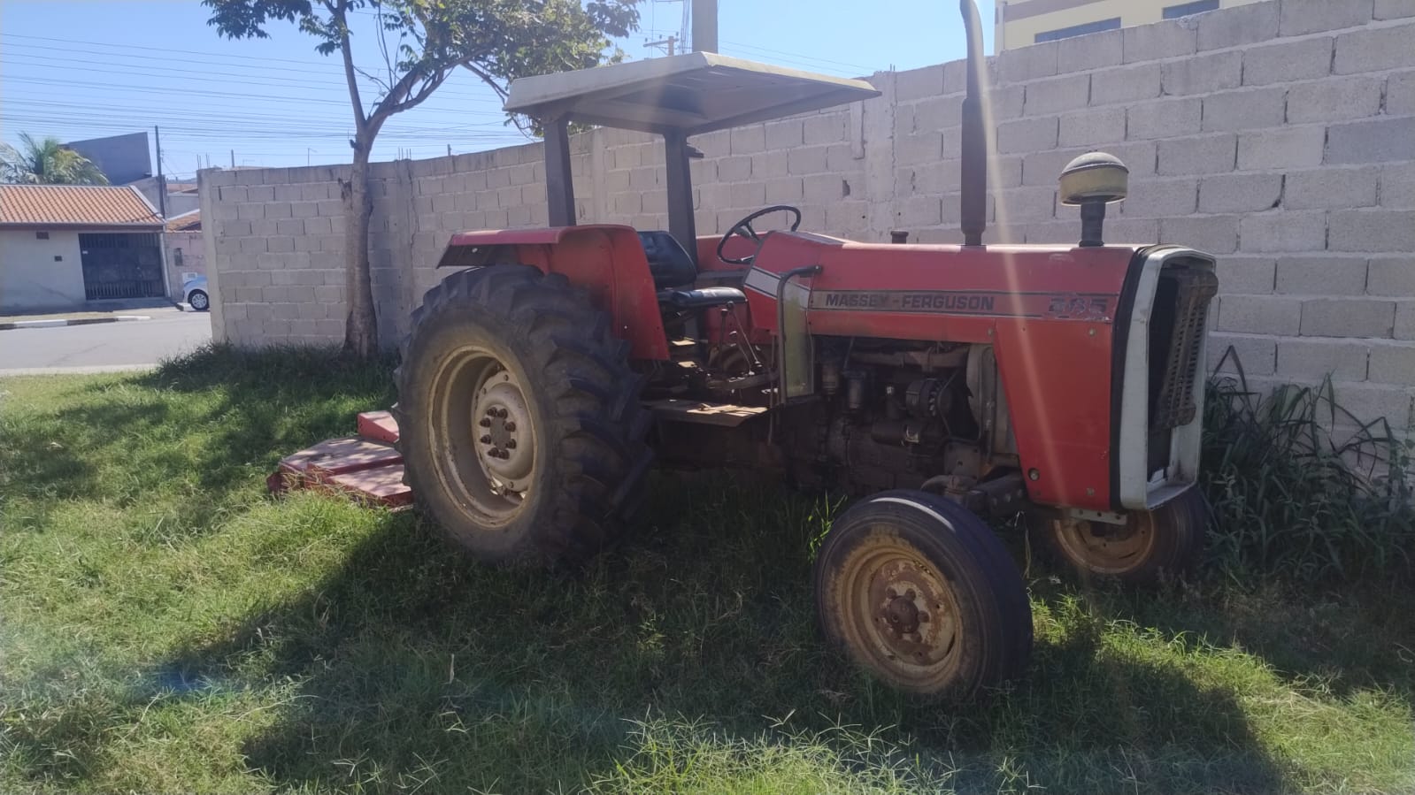 GCM recupera trator furtado em Pindamonhangaba