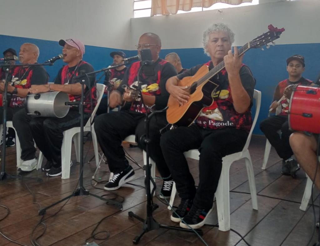 Samba, pagode e solidariedade: projeto movimenta comunidades de Pinda