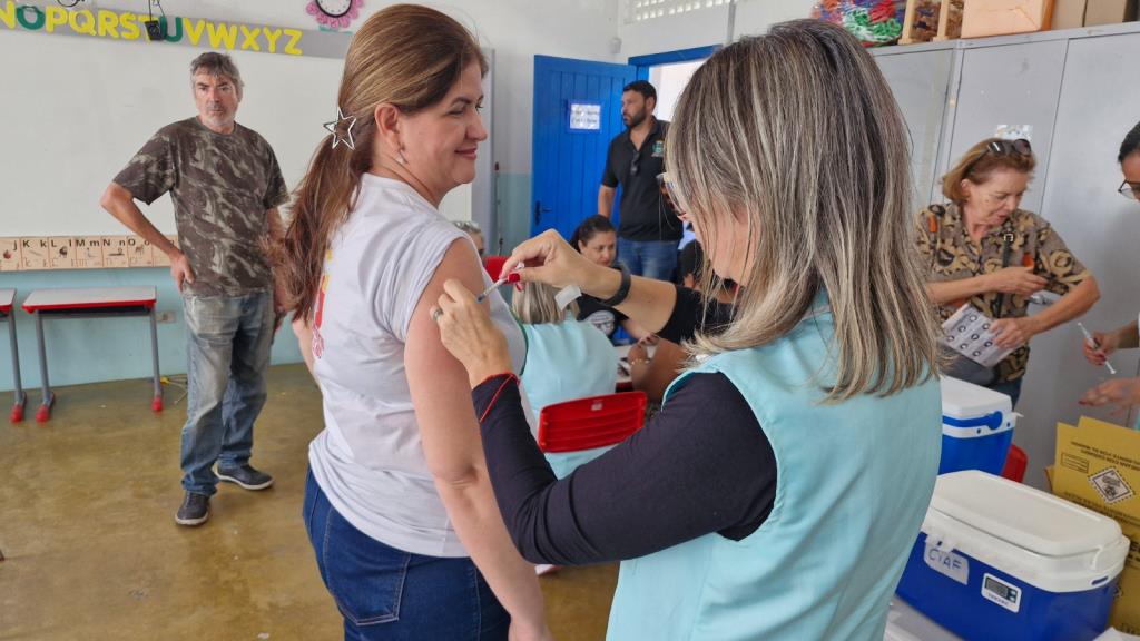 Prefeitura Perto de Você leva serviços ao Azeredo, Padre Rodolfo e região