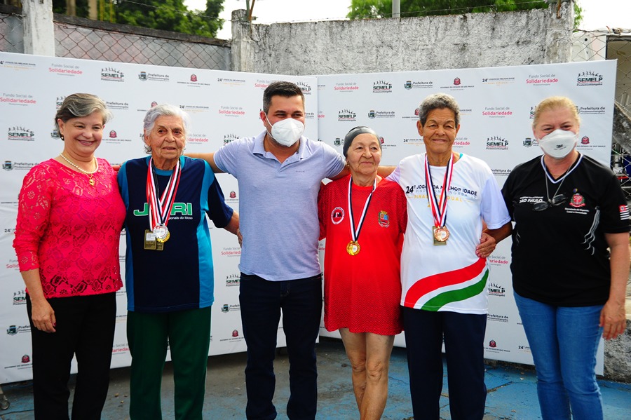 Natação campineira brilha e conquista quatro medalhas nos Jogos da Melhor  Idade (Jomi)