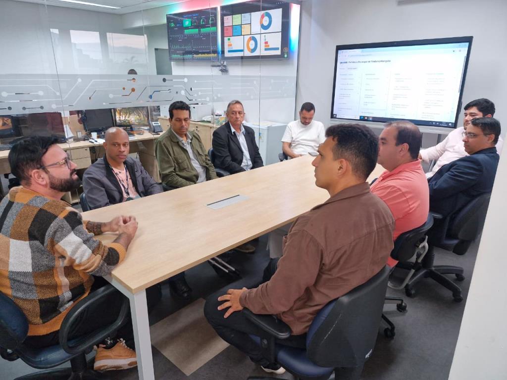 Representantes de Barra Mansa visitam Pinda para conhecer soluções de Cidade Inteligente