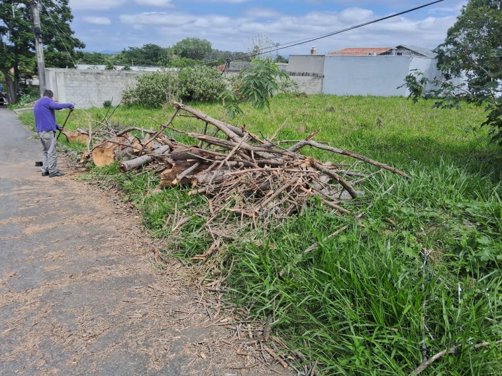 Especial Zeladoria: Limpeza pública em Pinda ganha ritmo e melhora a circulação nos bairros