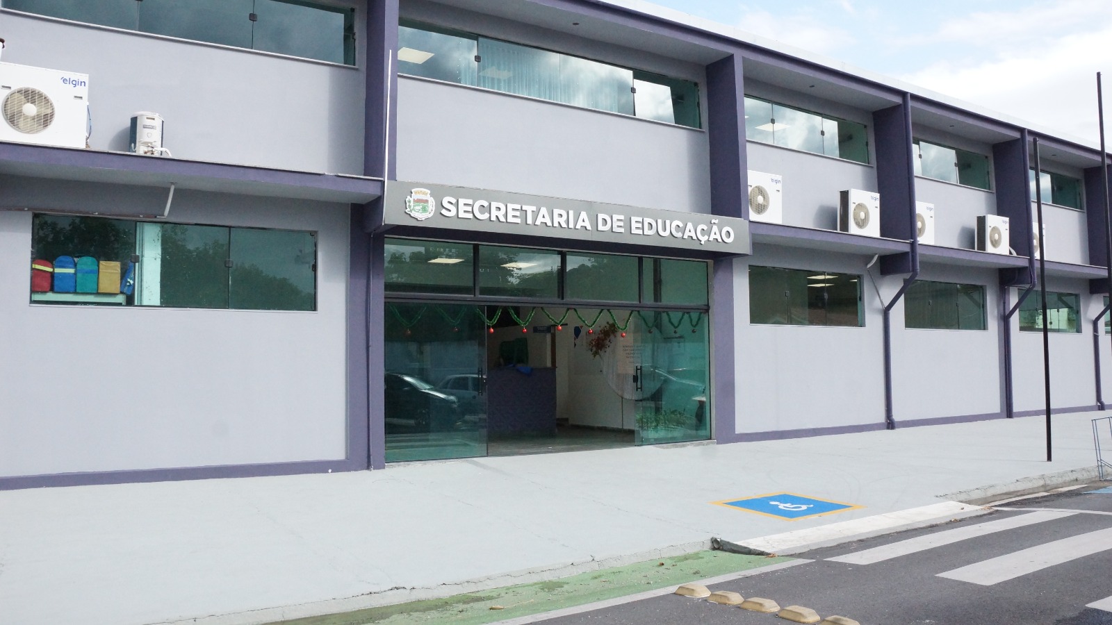 12/12 - Pinda inaugura nova sede da Secretaria Municipal de Educação