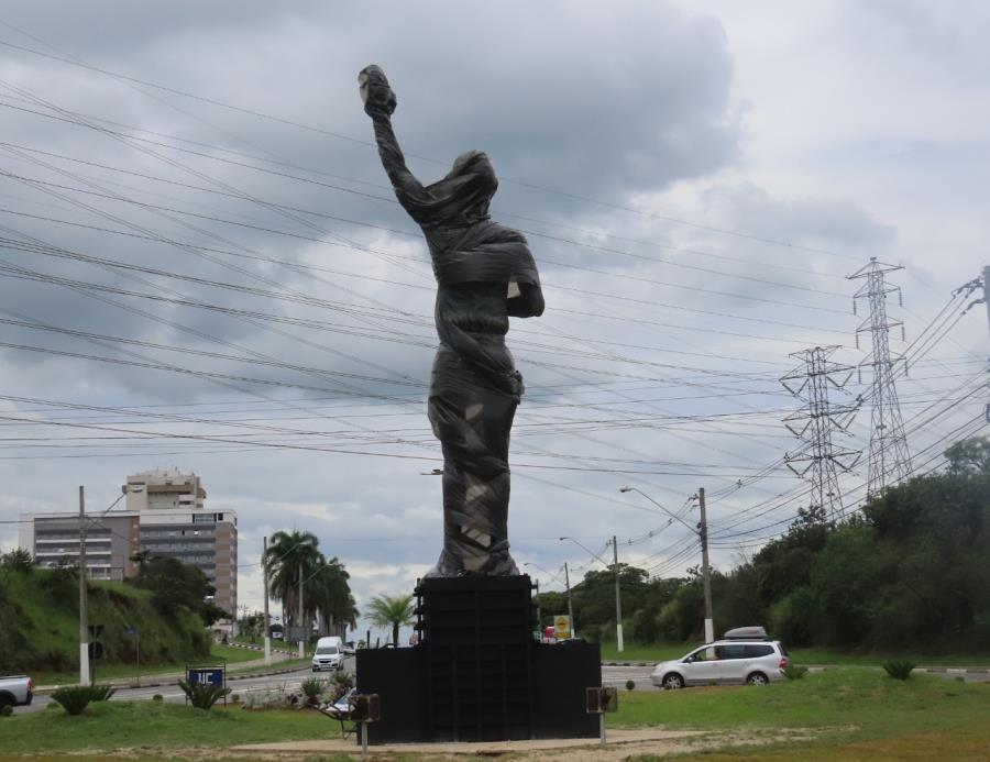 13/01 - Pindamonhangaba inaugura nova homenagem ao atleta João do Pulo no sábado