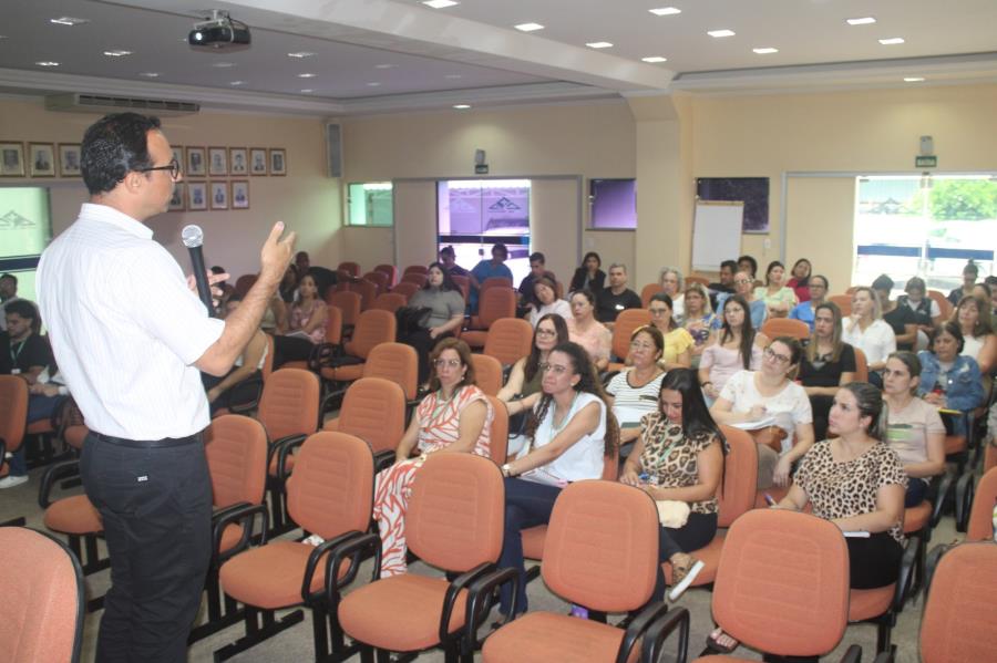 Vigilância de Pinda promove palestras para profissionais de saúde sobre atendimento a casos de dengue e chikungunya