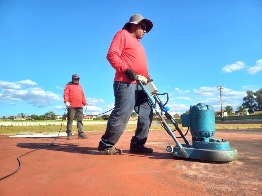 Pista olímpica do ‘João do Pulo’ entra na fase final para transformar Pinda em referência no atletismo