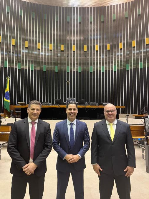 13/09 - Prefeitura de Pinda apresenta em Brasília diversas demandas de interesse do município