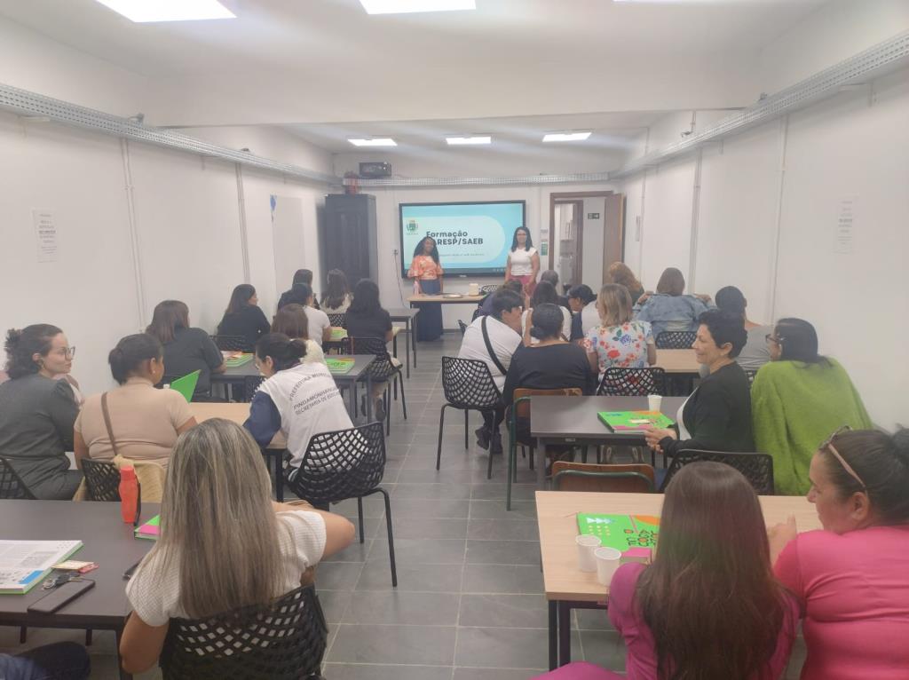 Prefeitura de Pindamonhangaba realiza “Dia A da Alfabetização” e encerra ciclo formativo do 5º ano em preparação para o Saresp