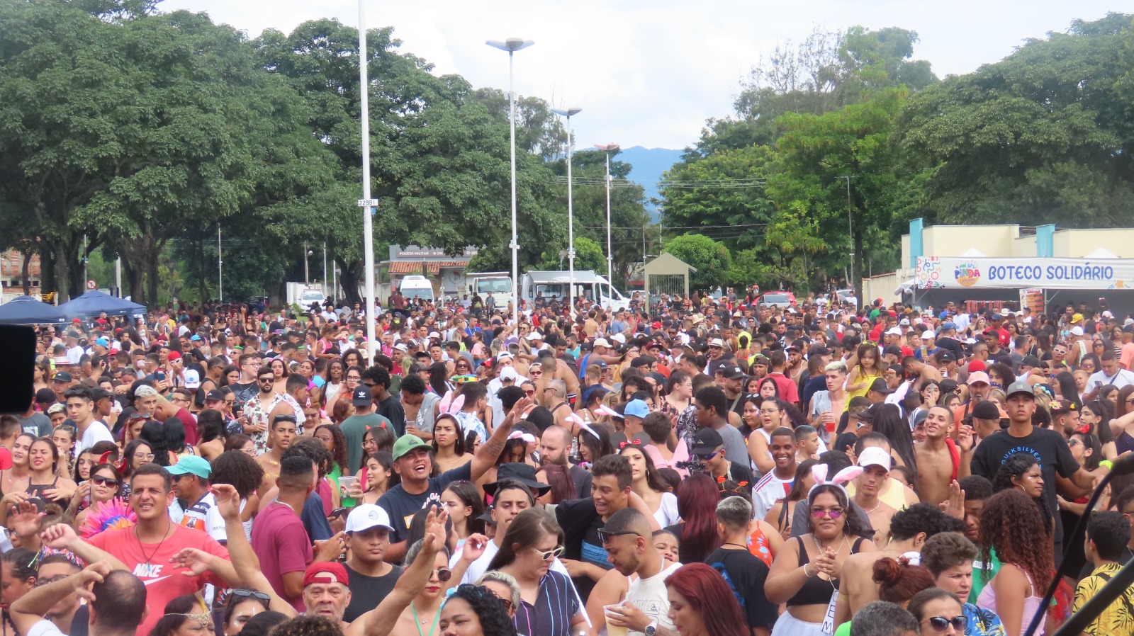 G1 - Comunidade Hare Krishna faz retiro de carnaval em Pinda, SP