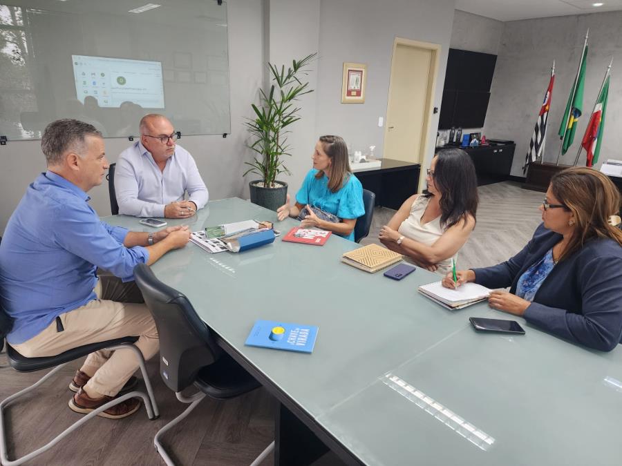 Prefeitura firma parceria com o SESI para fortalecer a educação inclusiva