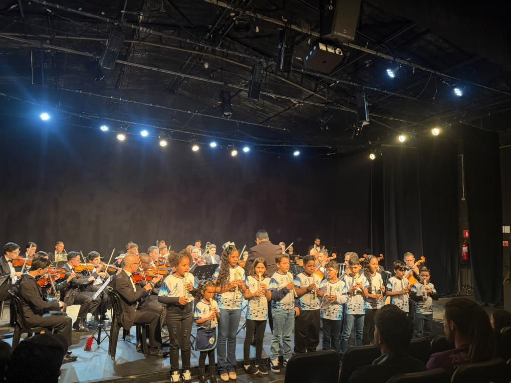 Concerto Didático da OFIPI emociona público e aproxima estudantes da música de concerto