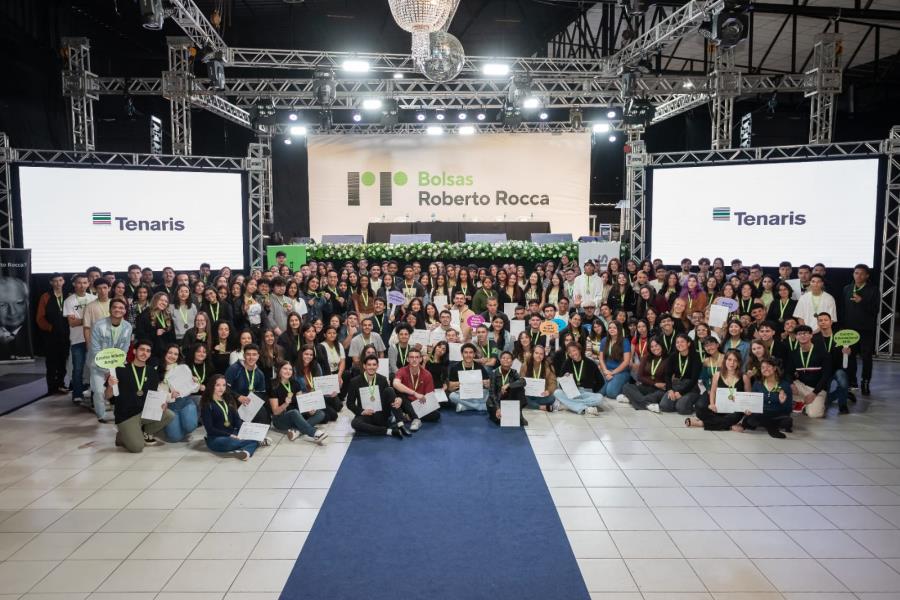 Premiação do Bolsas Roberto Rocca valoriza o desempenho acadêmico de 215 jovens da região