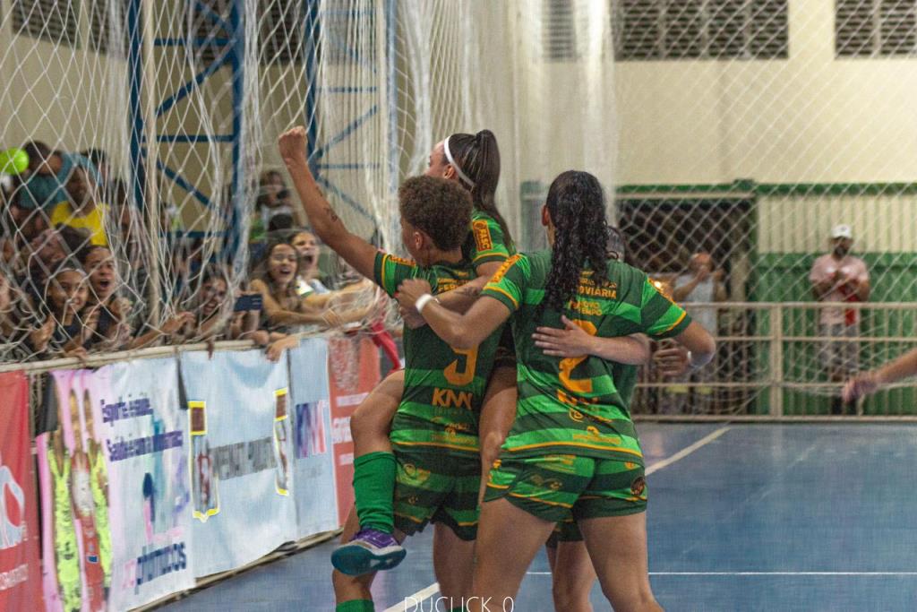 Guerreiras Pinda empatam em jogaço e decisão da semifinal