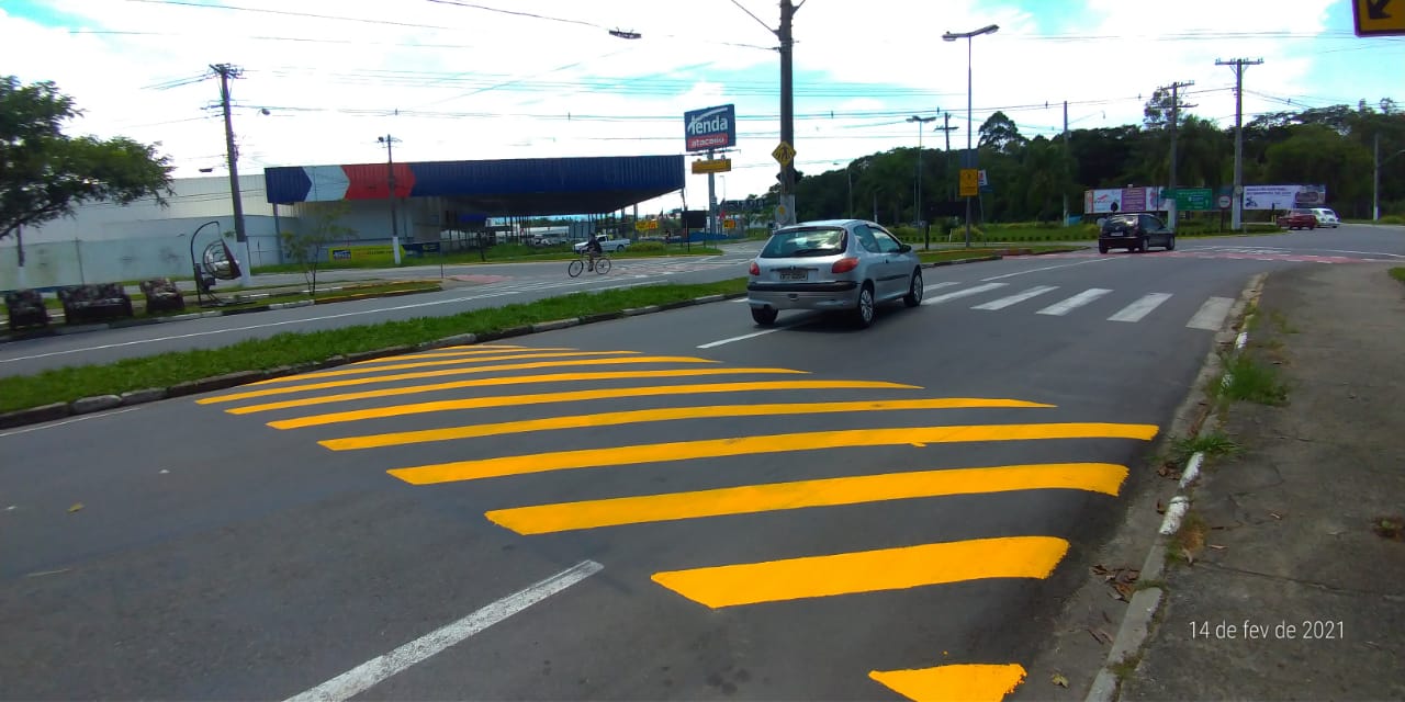 15/03 - Trânsito revitaliza sinalização em vários pontos da cidade