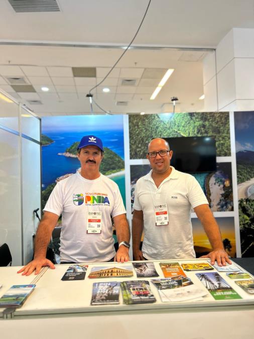 Pindamonhangaba participa da feira internacional Expotel