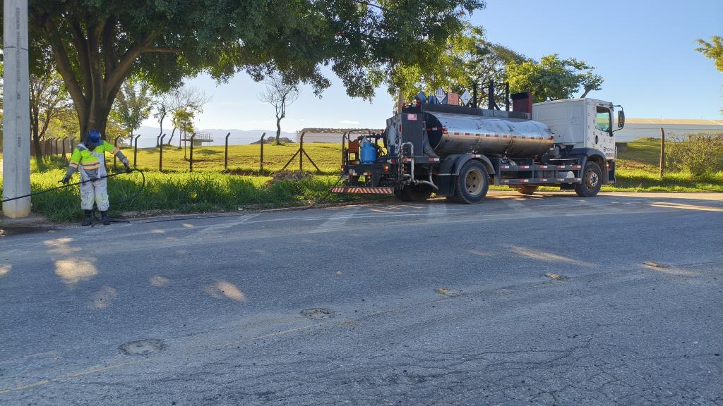 Programa Asfalto Novo inicia recapeamento de mais de 150 ruas e avenidas da cidade