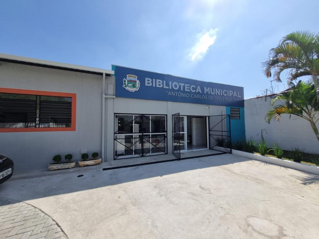 Biblioteca Municipal promove tarde de brincadeiras e contação de histórias para as crianças, nesta quinta-feira (16)