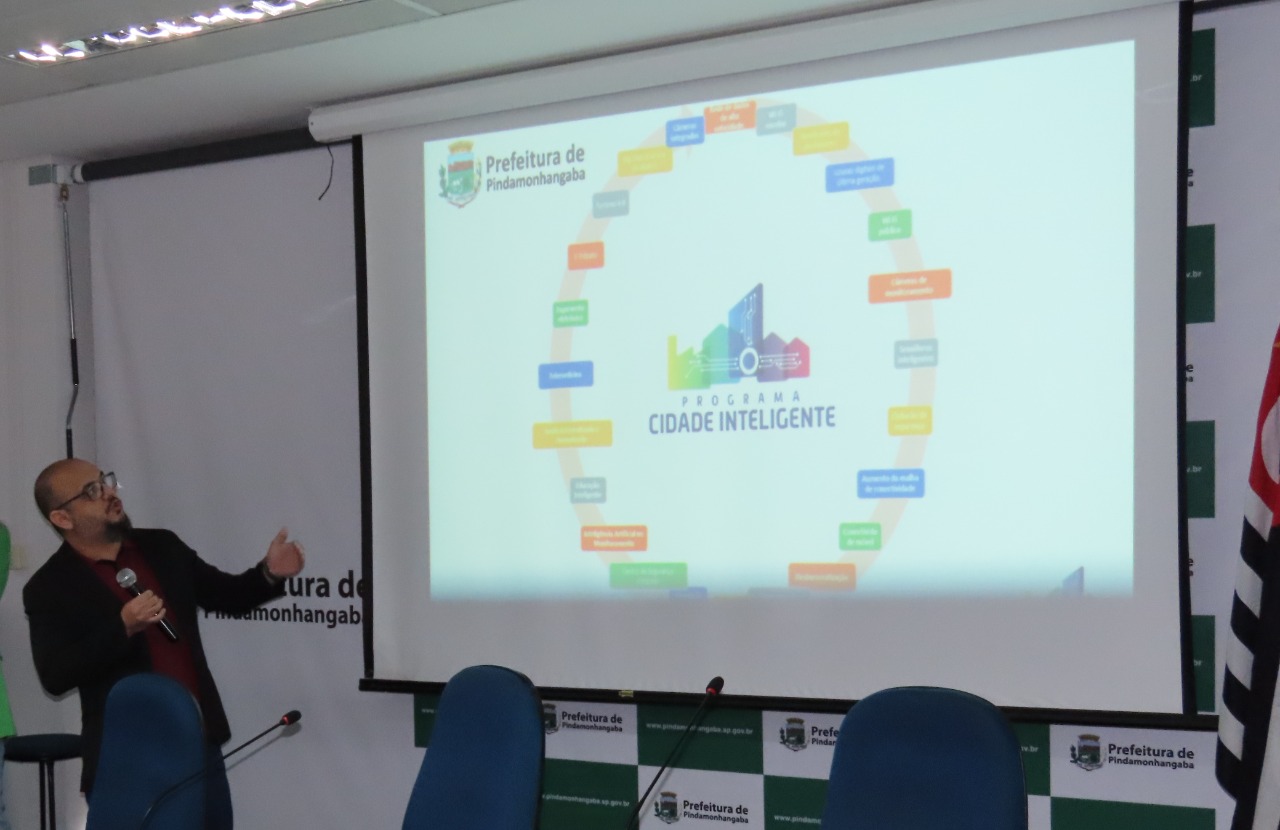 16/05 - Pindamonhangaba integra mesa estratégica de Cidades Inteligentes do Brasil