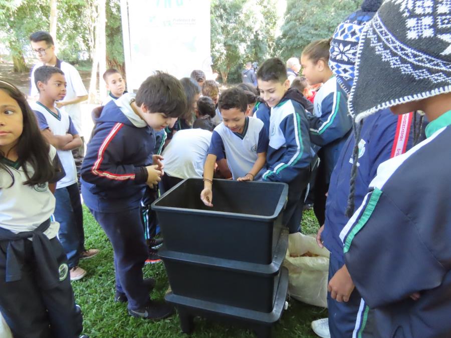 16/05 - Meio Ambiente lança “Composta Pinda” com a participação de escolas municipais