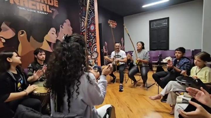 Projeto oferece aulas gratuitas de capoeira em Pindamonhangaba
