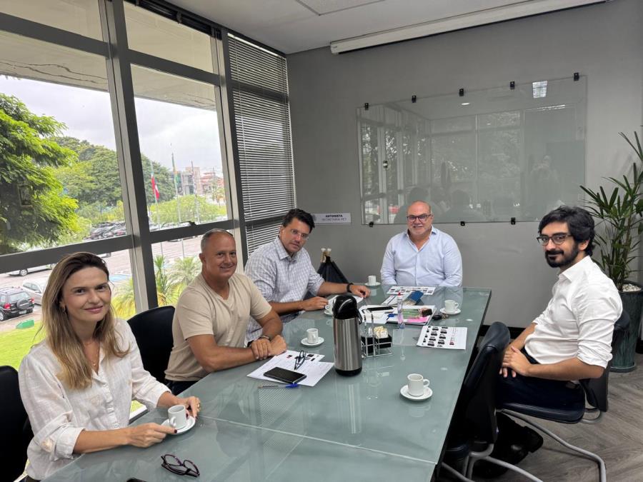 Secretário de Estado apresenta ao prefeito Piorino os detalhes sobre a Concessão do Complexo Ferroviário EFCJ