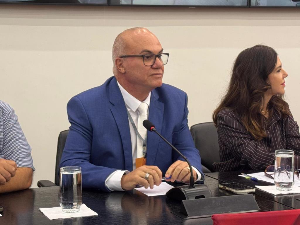 Prefeitos do Vale do Paraíba e Litoral Norte recebem título de Prefeito Inovador 2026