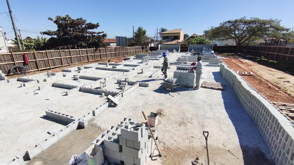 Creche para 135 vagas no Jardim Regina entra em fase de alvenaria estrutural