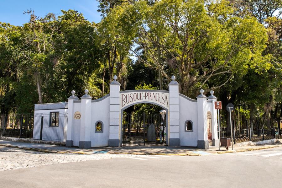 17/08 - Prefeitura monitora Bosque da Princesa e esclarece informação sobre “infestação de carrapatos”