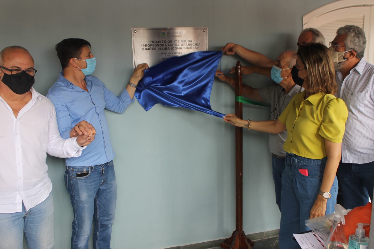 17/09 - Emoção marca inauguração do projeto Gente Miúda, que vai confeccionar fraldas infantis