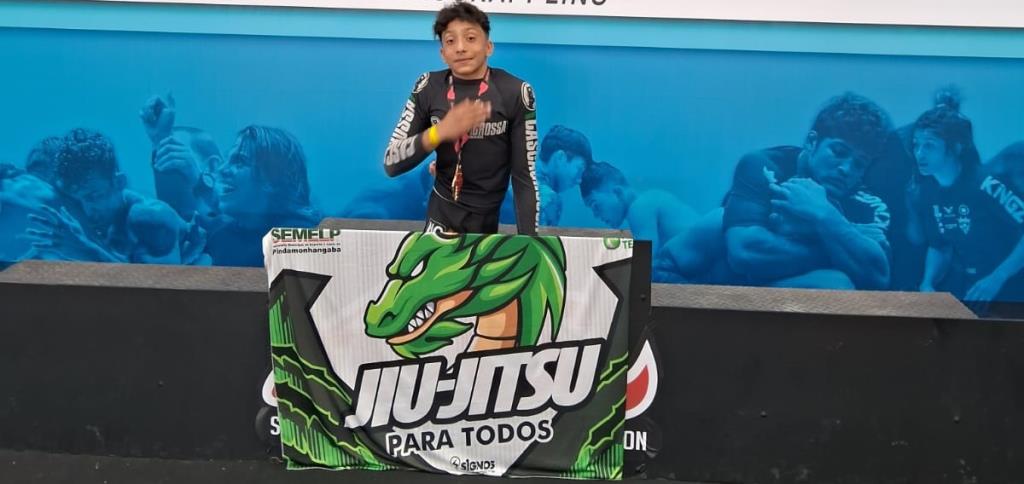 Paratleta de Pindamonhangaba conquista pódio e título latino-americano no ADCC