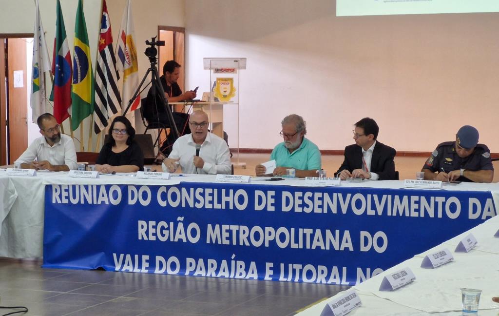 AgemVale discute desenvolvimento regional e Piorino pede ações urgentes para desafogar Via Dutra
