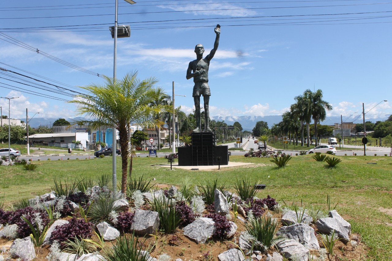 18/01 - Prefeitura inaugura nova homenagem a João do Pulo
