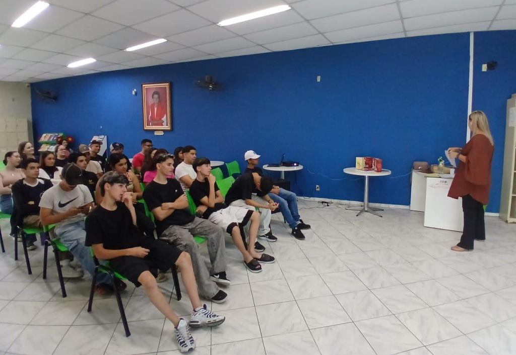 Biblioteca do Castolira recebe edição do projeto “Encontro com Escritores”