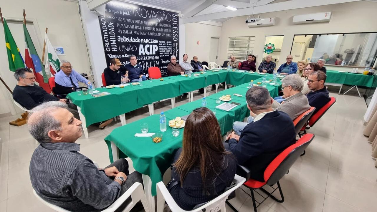 Prefeitura e ACIP reforçam parceria para impulsionar o desenvolvimento econômico de Pindamonhangaba