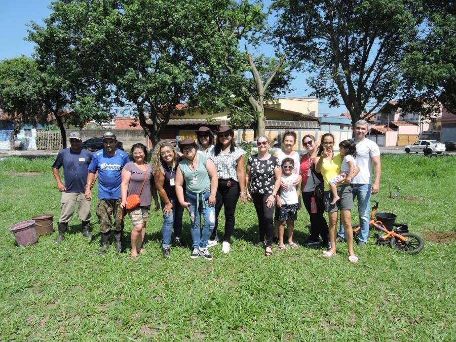 18/10 - Equipe do PSF Bela Vista combate descarte incorreto de resíduos
