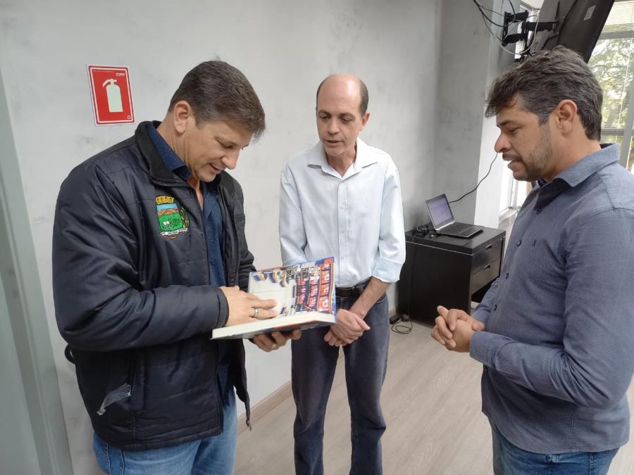 19/08 - Prefeitura recebe Lojas Cem, que completa 33 anos na cidade