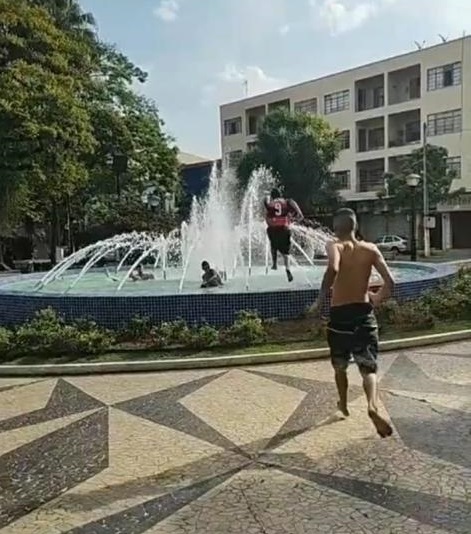 19/11 - Vandalismo e furto contra o patrimônio público trazem grandes prejuízos à população de Pinda