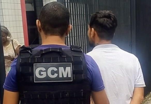 GCM de Pindamonhangaba captura procurado no bairro Santana