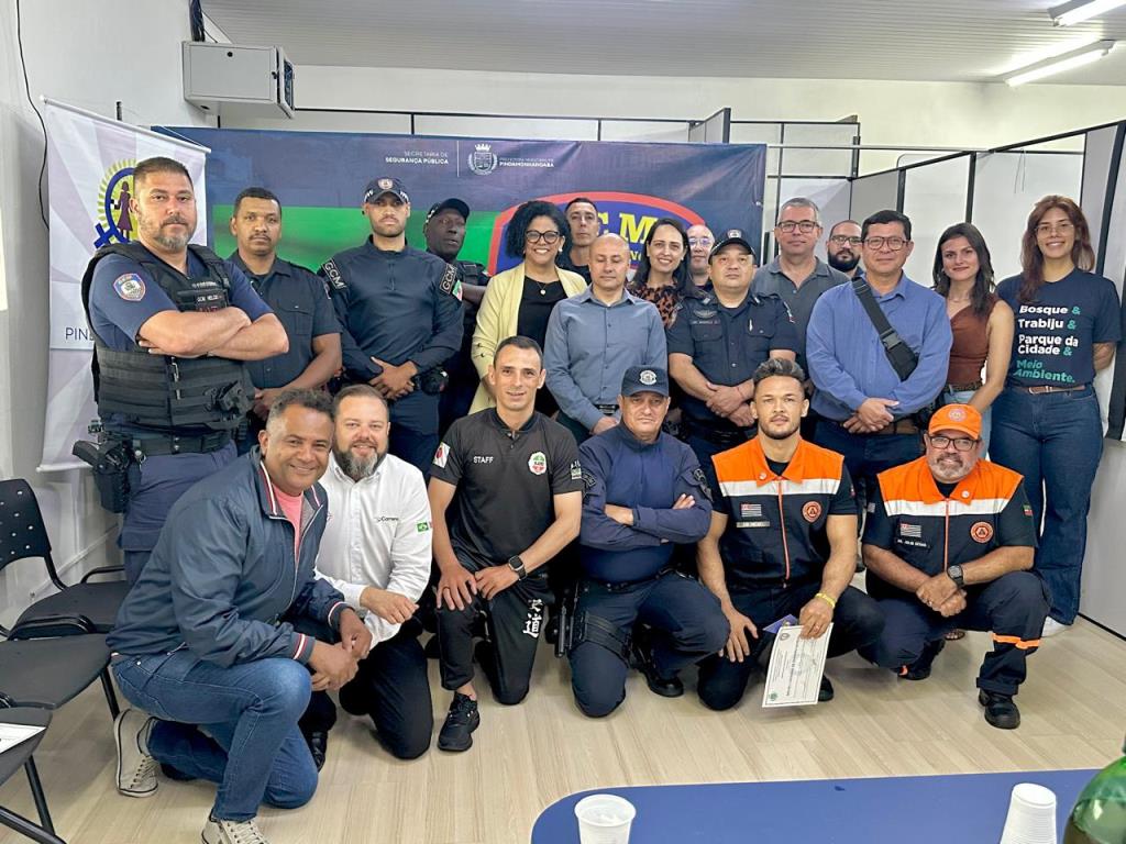 Entrega de certificados marca conclusão do 1º EQP e valoriza formação da GCM