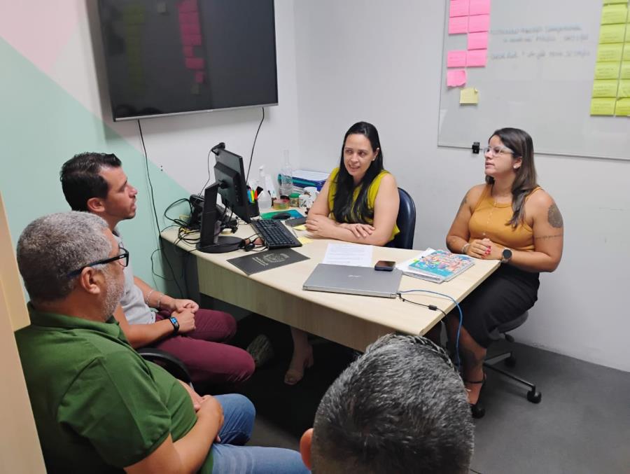 Prefeitura de Pindamonhangaba explica melhorias no controle de patrimônio a representantes do Executivo de Taubaté